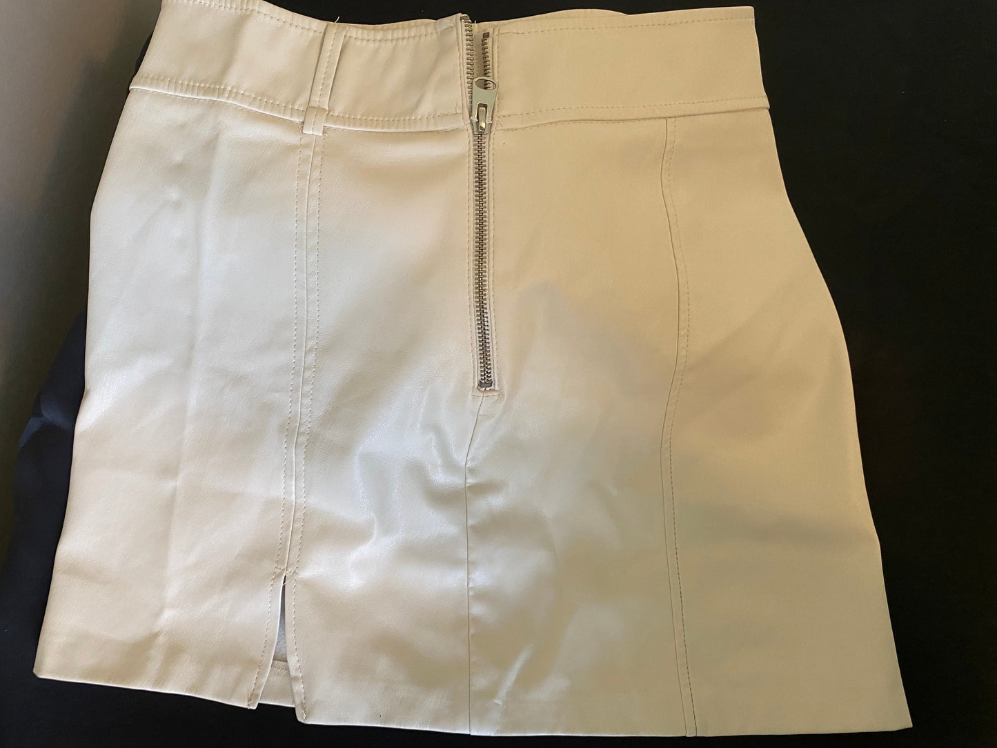 Faux Leather Zip-Up Mini Skirt – Cream White
